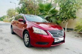 Nissan - Sentra SE